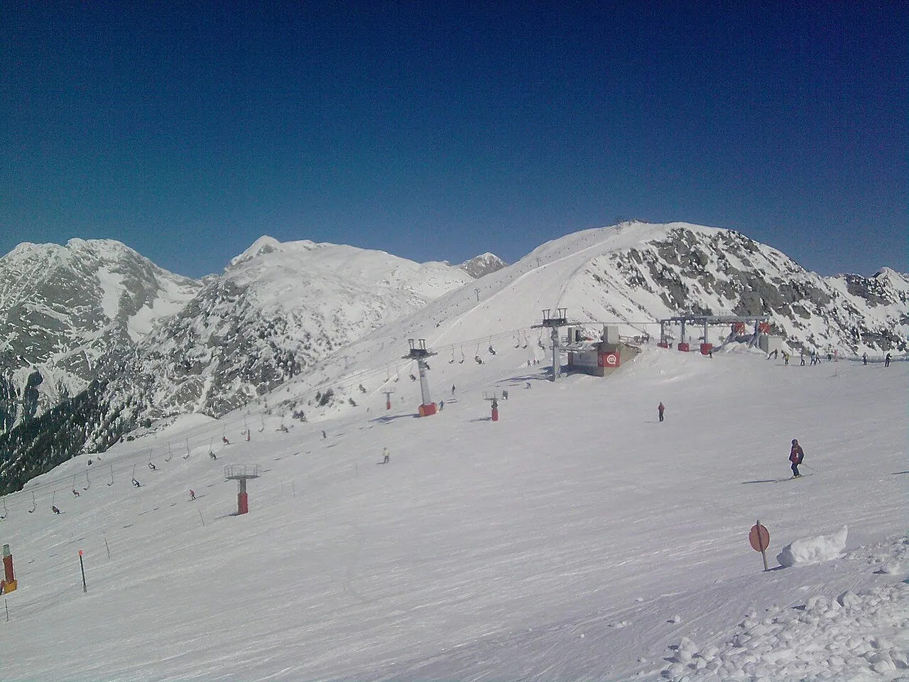 Alpejskie stacje narciarskie i stoki